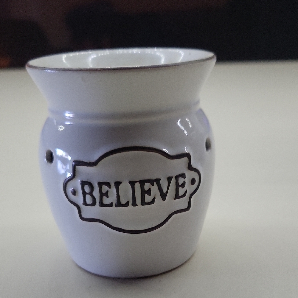 White Believe Ceramic Vase